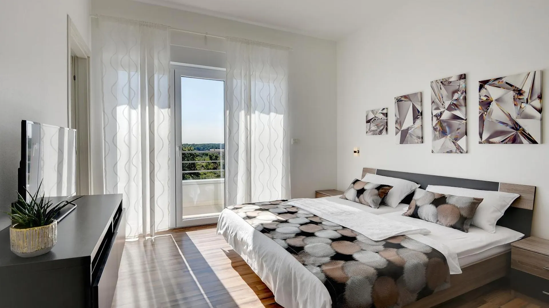 Chillax Inn Medulin Croatia